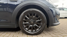 MINI Hatchback 1.5 Cooper Classic 3dr Auto Petrol Hatchback